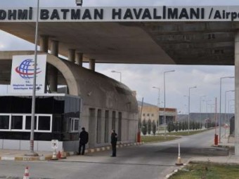 Türkiyədə hava limanına 2 top mərmisi düşdü