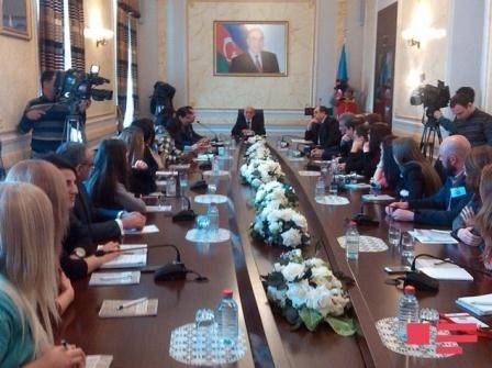 “Bakıda katolik ilə pravoslav bir yerdə oturur”