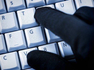 Hakerlər 20 mindən artıq FTB agentinin məlumatlarını internetə buraxdı
