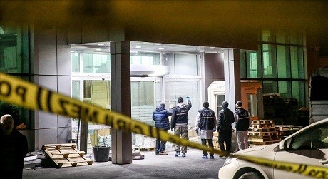İki qəzet redaksiyasına silahlı hücum