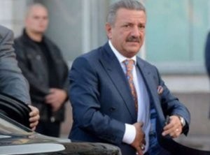 Moskvada Telman İsmayılovun qardaşının mağazalarını sökdülər