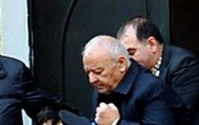 “Çovdarov əllərimi stula bağladı, dəyənəklə döyməyə başladı...”