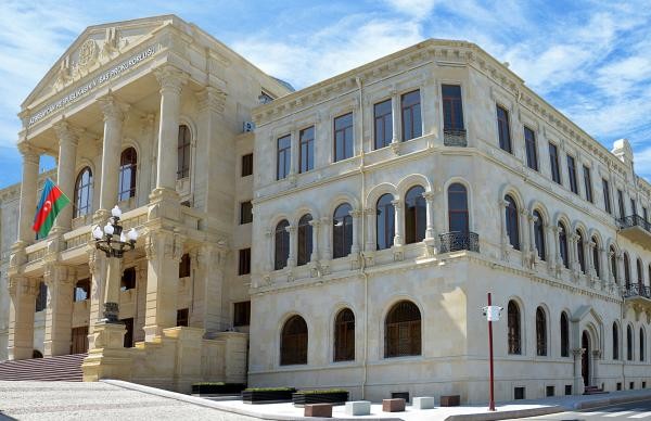 Azərbaycanda evdən 1,5 milyon manat tapıldı