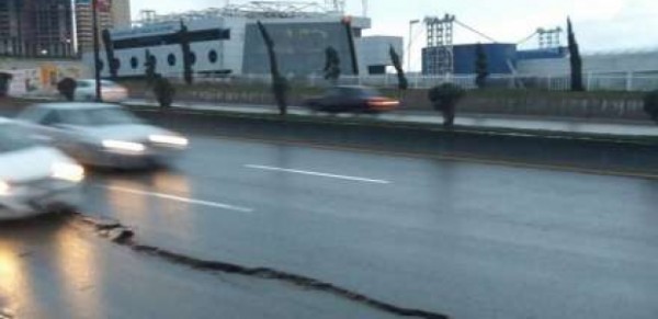 Avtovağzal yaxınlığında yol yenidən çökdü: sürücülər təhlükədə