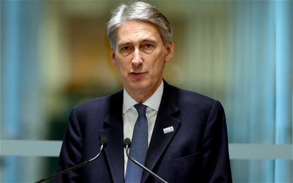 Britaniyalı nazir: “Suriya kürdləri ruslara və Əsədə işləyir“