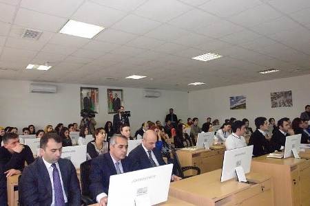 Poçt işçiləri treninqlərə cəlb olunublar