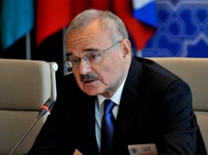 Artur Rasizadənin 81 yaşı tamam oldu