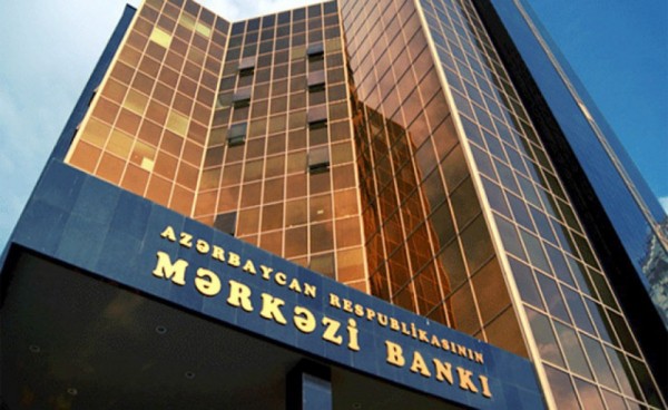 Mərkəzi Bank 24 banka 50 milyon dollar satıb