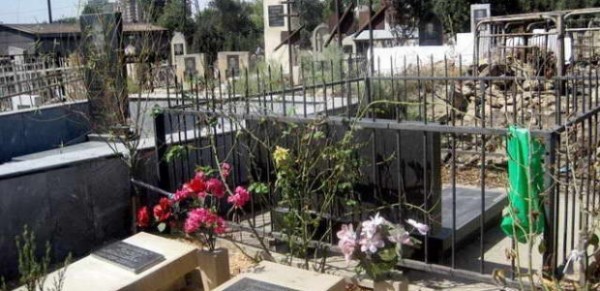 Sağ ikən qəbir yeri almaq qadağan edildi