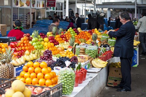 Bayram səbəti: bazarlarda qiymətlər necədir? - REPORTAJ