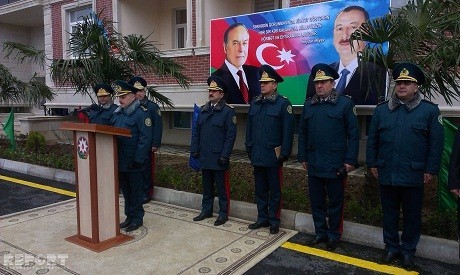 Generallar kompleksin açılışını etdi