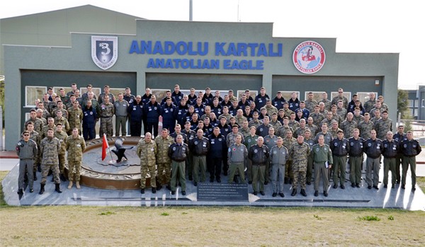 “TURAZ Şahini-2016“ təlimlərinin açılış brifinqi keçirilib