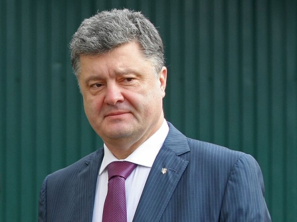 Poroşenko: Rusiya ilə müharibə etməyə nifrət edirəm