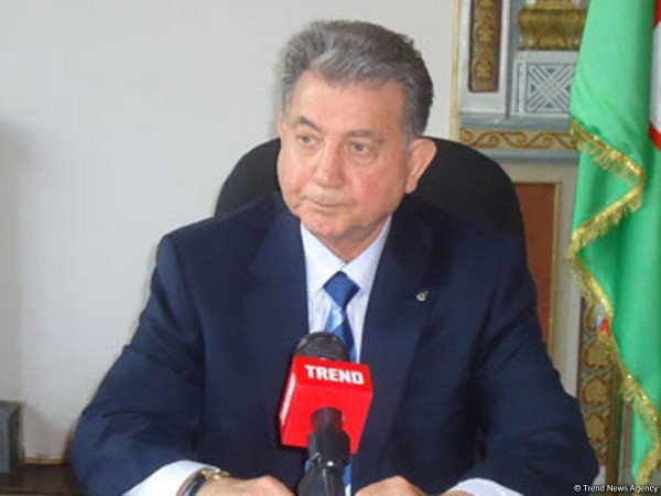 “Alimlər öz elmi nəticələrini ingilis dilində təqdim etməyi bacarmalıdır”