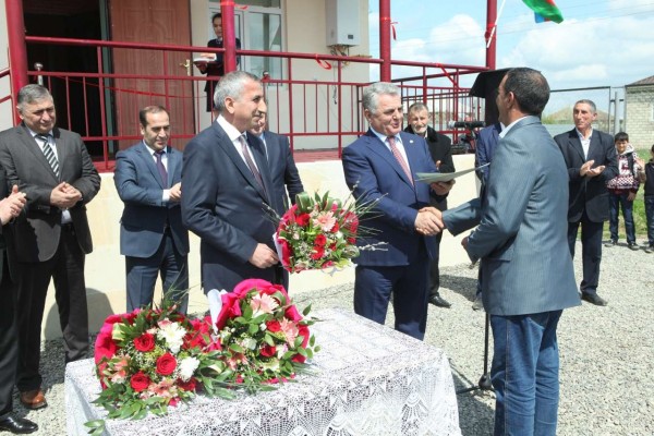 Biləsuvarda Qarabağ müharibəsi əlillərinə fərdi yaşayış evləri təqdim edilib - FOTO