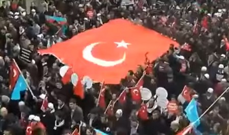 İstanbuldan türkün hayqırtısı: Qarabağ bizimdir, bizim olacaq!