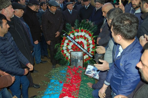 Ordumuzun şəhid olmuş hərbi qulluqçusu Masallıda son mənzilə yola salınıb