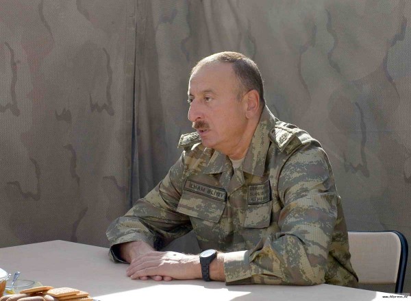 “Əmr edin, Ali Baş Komandan, əmr edin“-Prezidentə yazırlar