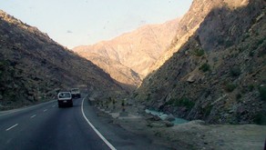 Ermənistanda hərbi maşın qəzaya uğrayıb: 1 hərbçi ölüb, 6 nəfər yaralanıb
