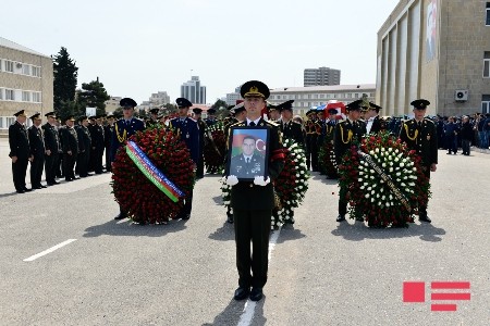 Şəhid zabitlərimiz II Şəhidlər Xiyabanında torpağa tapşırıldı - YENİLƏNİB-FOTOLAR