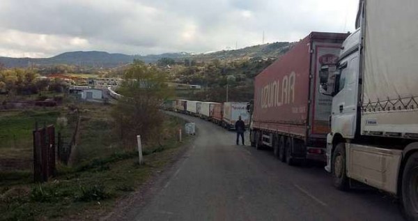 Ermənilər türklərə hücum etdi – Azərbaycana görə