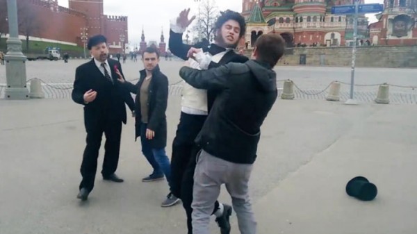 “Lenin“ və “Puşkin“ Qızıl meydanda dalaşdılar