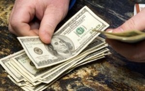 Dövlət Neft Fondu hərracda 42,4 milyon dollar satdı