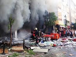 İstanbulda avtosalona bomba atıldı: ölən və yaralananlar var