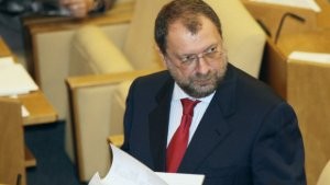 İspaniya məhkəməsi Putinin yaxın adamının həbsinə order verdi