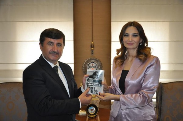 Qənirə Paşayeva Trabzon valisi ilə görüşüb