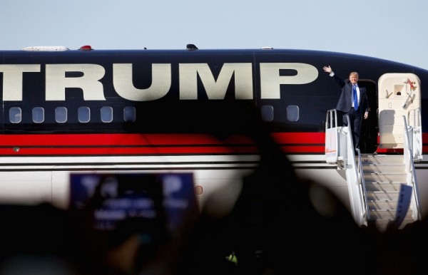 Donald Tramp seçkilərə 1 milyard dollar xərcləyəcək