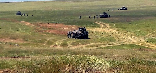 Cəbhə bölgəsində zirehli texnika qruplarının döyüş hazırlığı təlimi keçirilib