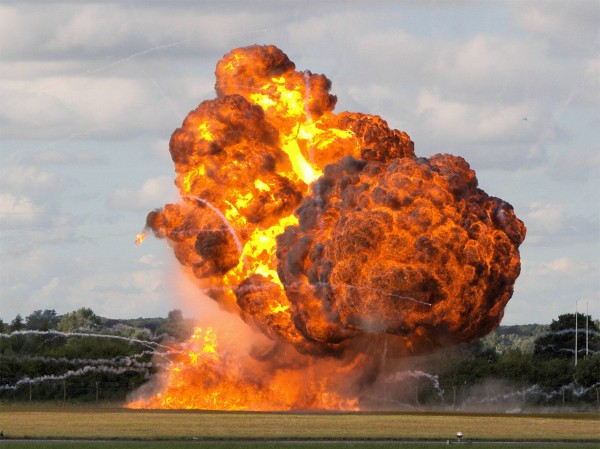 Terrorçu-kamikadze özünü partlatdı: 10 ölü