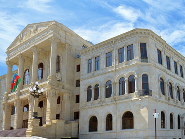 Yanan binaya görə bu vəzifəli şəxslər ittiham olunur - SİYAHI