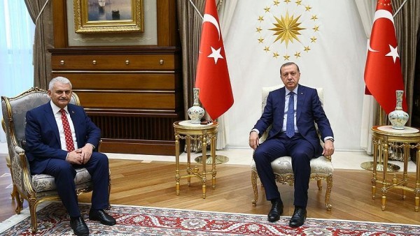 Ərdoğan yeni hökuməti qurmağı Binali Yıldırıma tapşırıb
