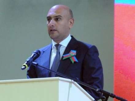 Dövlət Bayrağı Meydanı Kompleksinin sabiq rəisinin işi MƏHKƏMƏDƏ