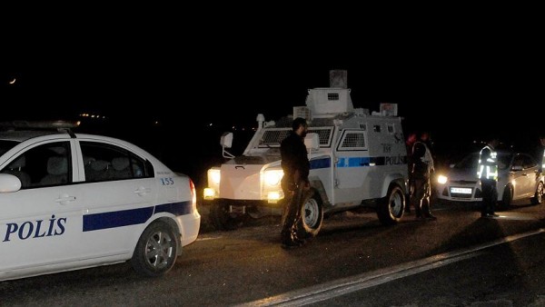 Türkiyədə mikroavtobus aşdı: 14 yaralı