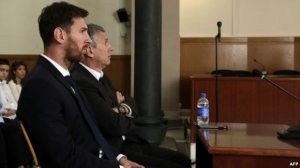 Messi məhkəmə qarşısında dayandı