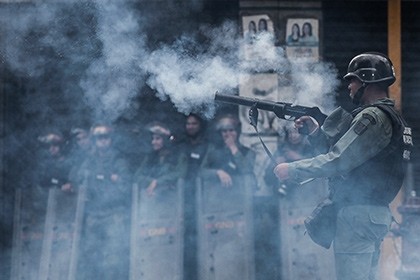 “Bizə yemək lazımdır“ - Ac əhali prezident sarayına yürüş etdi