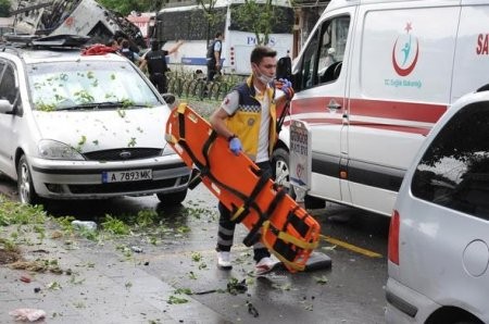 İstanbulda yaralanan azərbaycanlı əməliyyat olunur