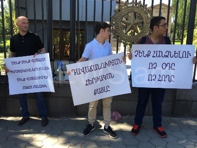 İrəvanda Rusiyaqa qarşı ETİRAZ AKSİYASI