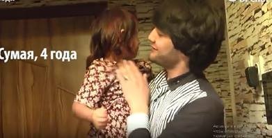 Məşhur müğənni İŞİD-çinin qızına ata oldu