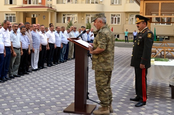Gəncədə hərbi qulluqçulara yeni mənzillər verilib