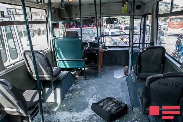 Bakıda sərnişin avtobusu qəza törətdi: yaralılar var