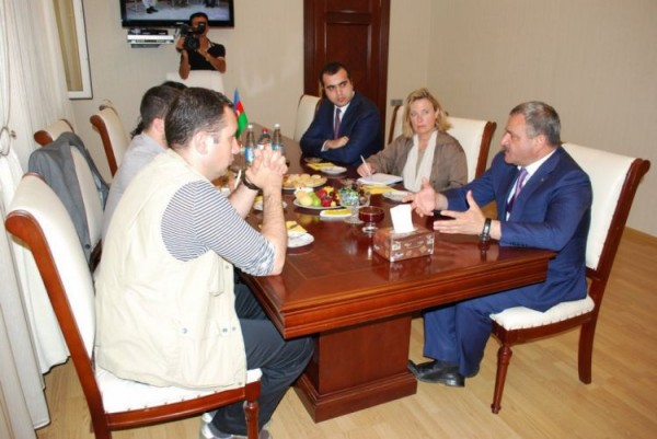 Fransalı və almaniyalı jurnalistlər cəbhə bölgəsində olublar
