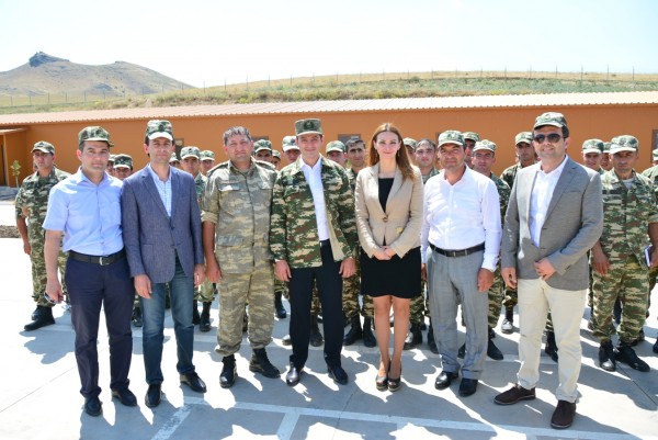 TUSİAB üzvləri ön cəbhədə əsgərlərlə görüşüb