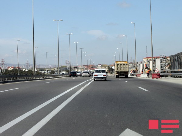 DYP: Bakıda nəqliyyatın sıxlığı kəskin azalıb