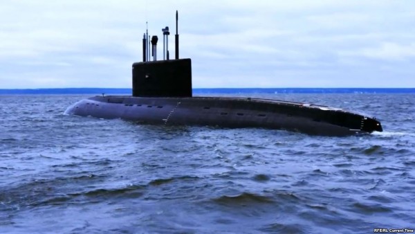 Portuqaliyanın sualtı qayığı Fransa balıqçılarının toruna düşüb