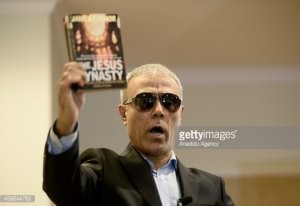 Mehmet Əli Ağca katolik keşişi olmaq istədiyini bildirib