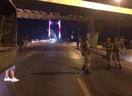 İstanbulda terror təhlükəsi:  Ordu ayağa qaldırıldı